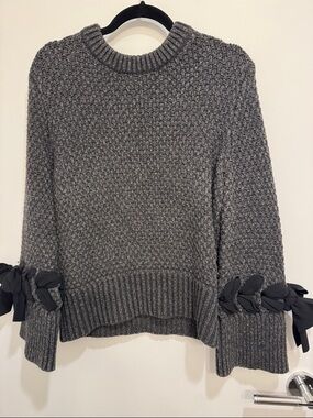 Club Monaco Women's Gray Knit Sweater with Bow Detail